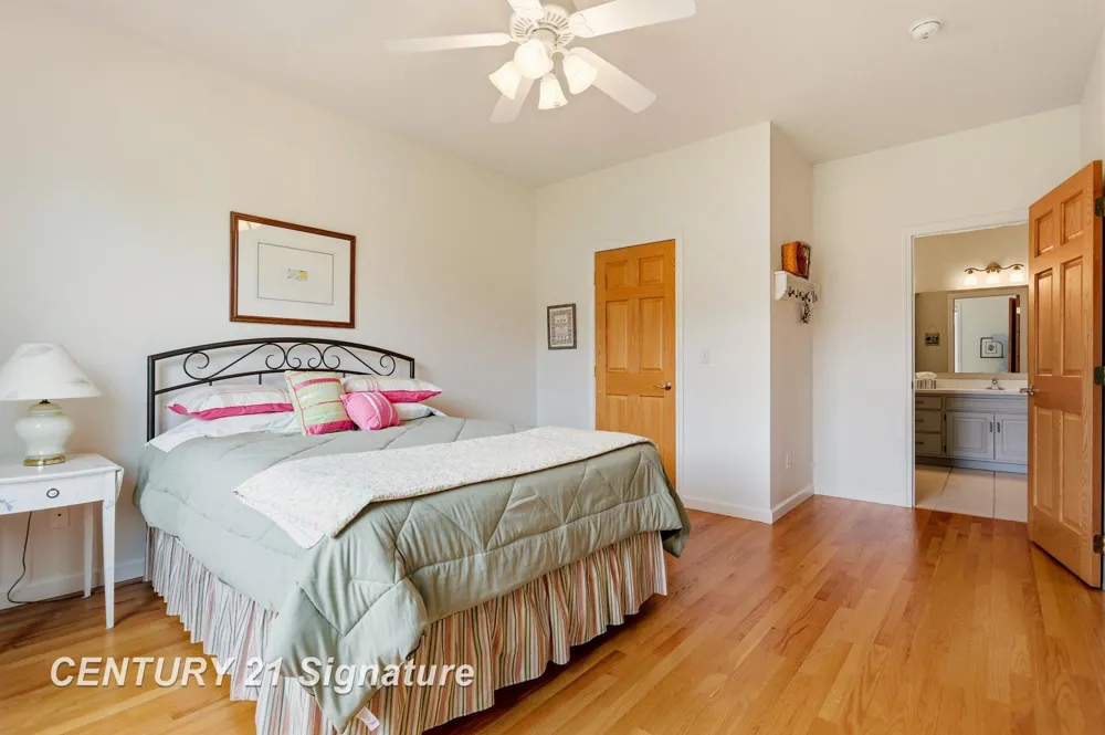 77 Sawmill Creek Trail Saginaw Charter Township, MI 48603