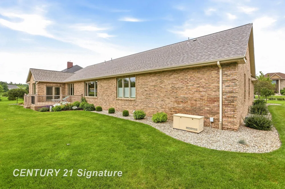 77 Sawmill Creek Trail Saginaw Charter Township, MI 48603