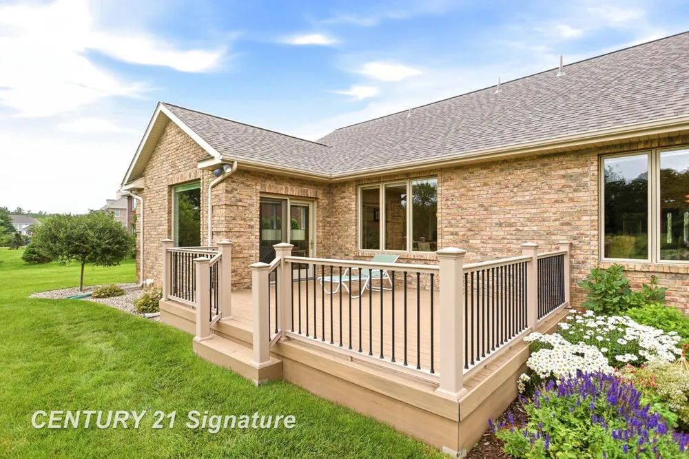 77 Sawmill Creek Trail Saginaw Charter Township, MI 48603