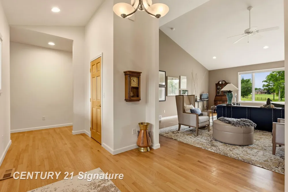 77 Sawmill Creek Trail Saginaw Charter Township, MI 48603