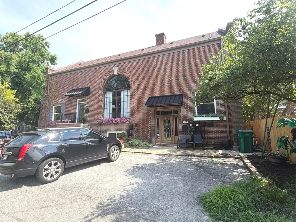 196 E Madison Street #B Franklin, IN 46131