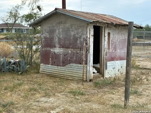 286 WASHINGTON ST El Indio, TX 78860