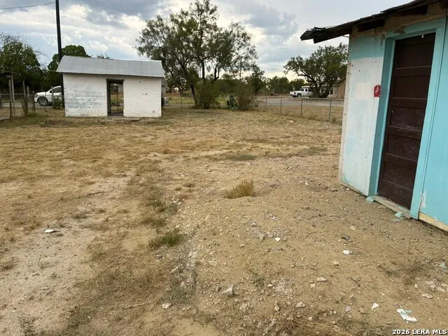 286 WASHINGTON ST El Indio, TX 78860