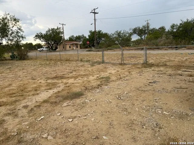 286 WASHINGTON ST El Indio, TX 78860