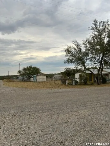 286 WASHINGTON ST El Indio, TX 78860