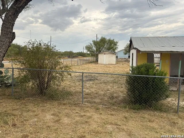 286 WASHINGTON ST El Indio, TX 78860