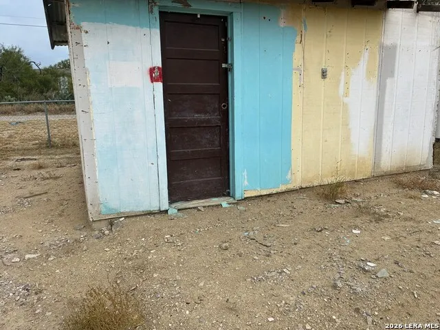 286 WASHINGTON ST El Indio, TX 78860