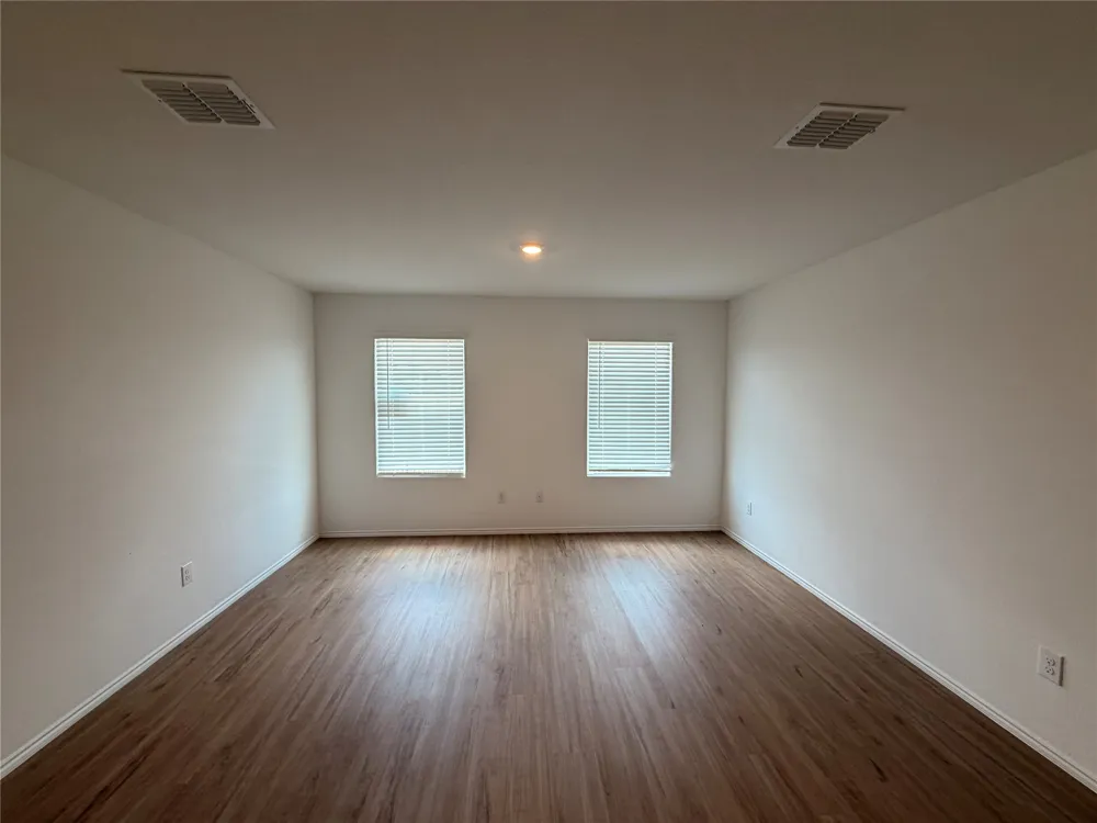 465 Whistlestop Way Ferris, TX 75125