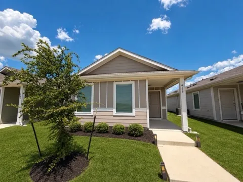 465 Whistlestop Way