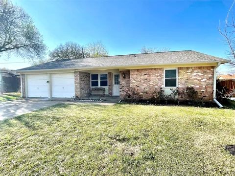 201 E Fuller Drive