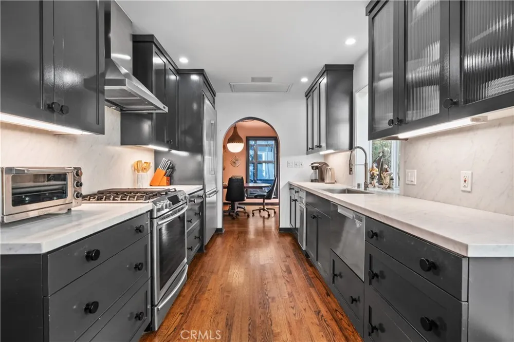 14 Anchorage Marina del Rey, CA 90292