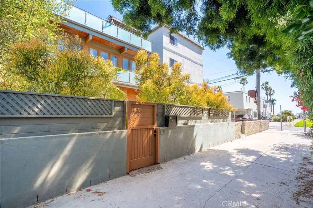 14 Anchorage Marina del Rey, CA 90292