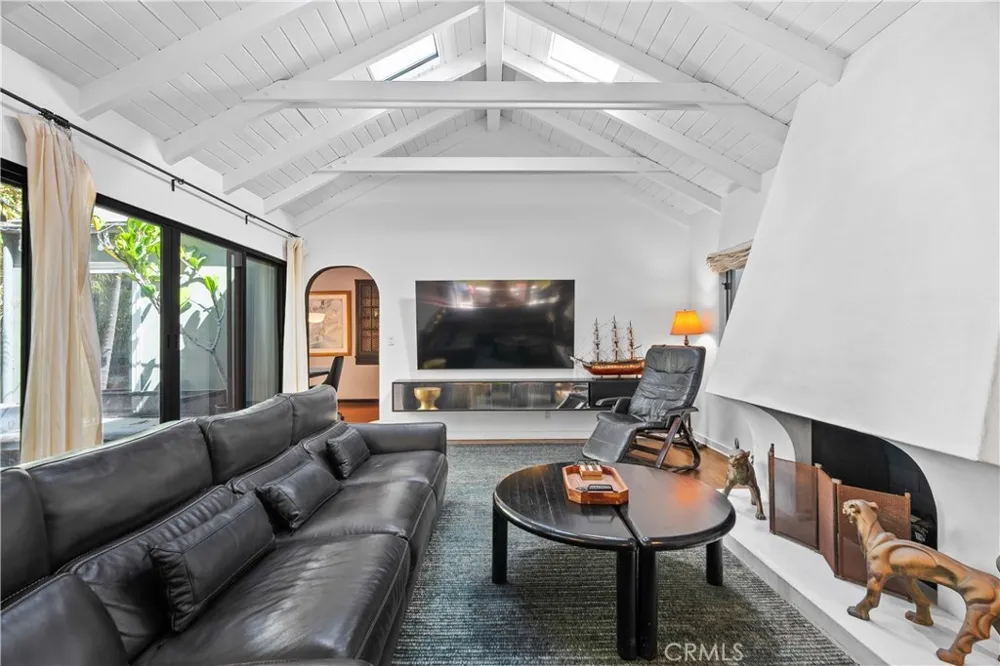 14 Anchorage Marina del Rey, CA 90292