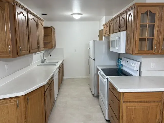 15435 Bainbridge Street Livonia, MI 48154