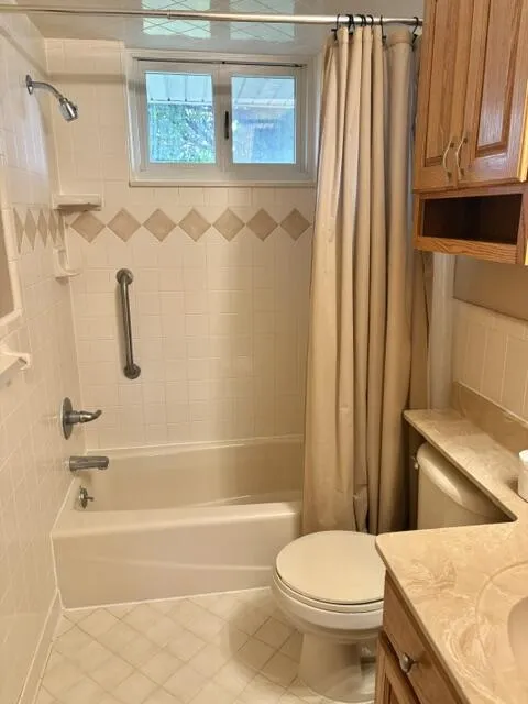 15435 Bainbridge Street Livonia, MI 48154