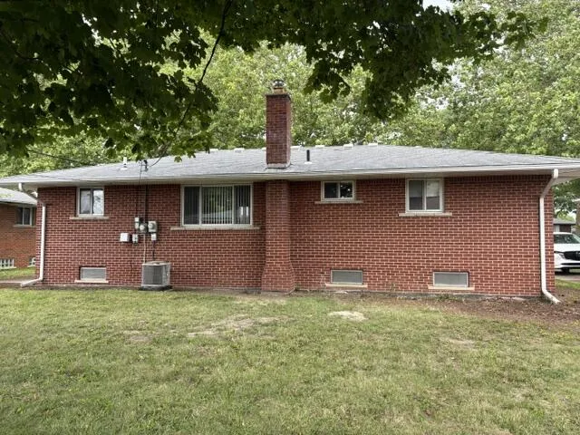 15435 Bainbridge Street Livonia, MI 48154