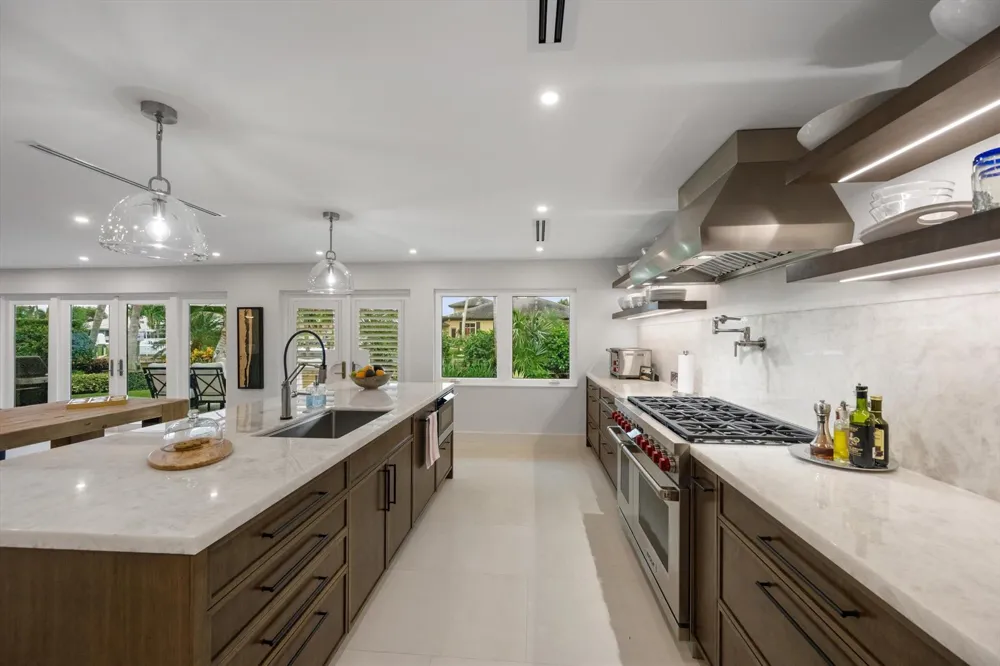 8884 SE Pelican Island Way Hobe Sound, FL 33455