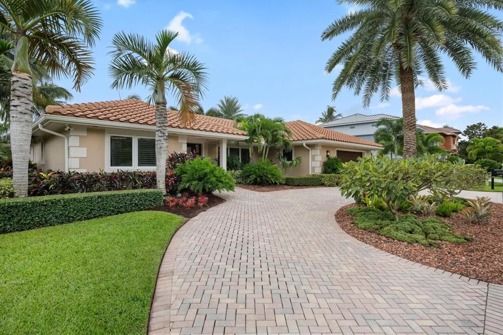 8884 SE Pelican Island Way Hobe Sound, FL 33455
