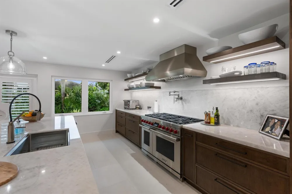 8884 SE Pelican Island Way Hobe Sound, FL 33455