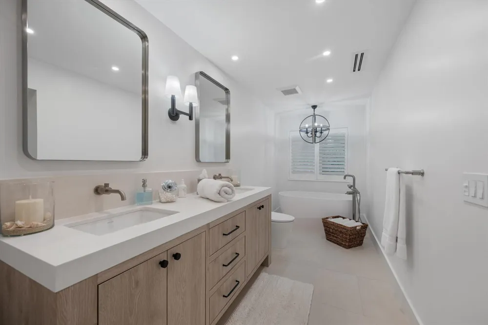 8884 SE Pelican Island Way Hobe Sound, FL 33455