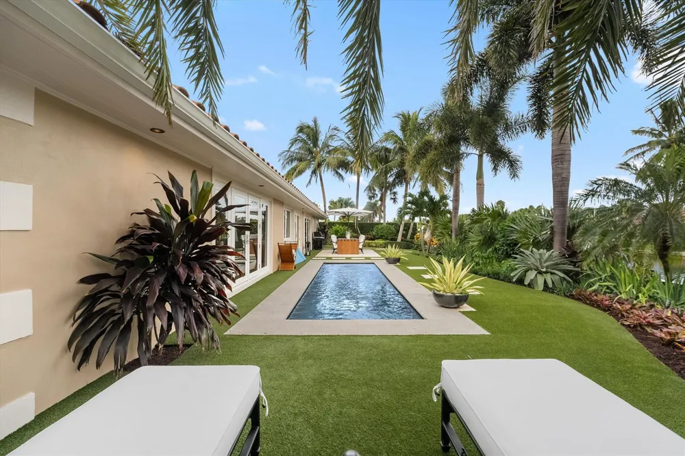 8884 SE Pelican Island Way Hobe Sound, FL 33455