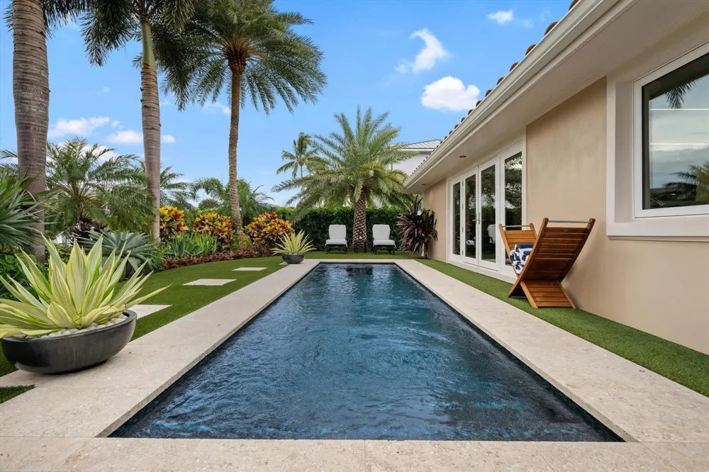 8884 SE Pelican Island Way Hobe Sound, FL 33455