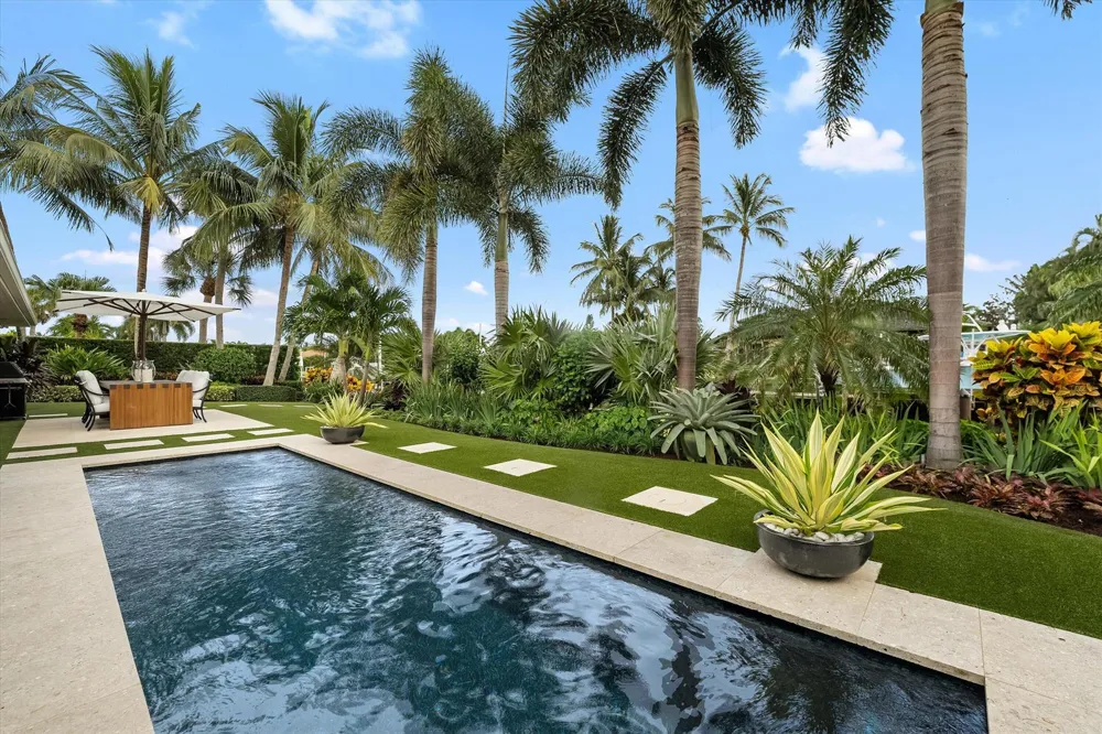 8884 SE Pelican Island Way Hobe Sound, FL 33455