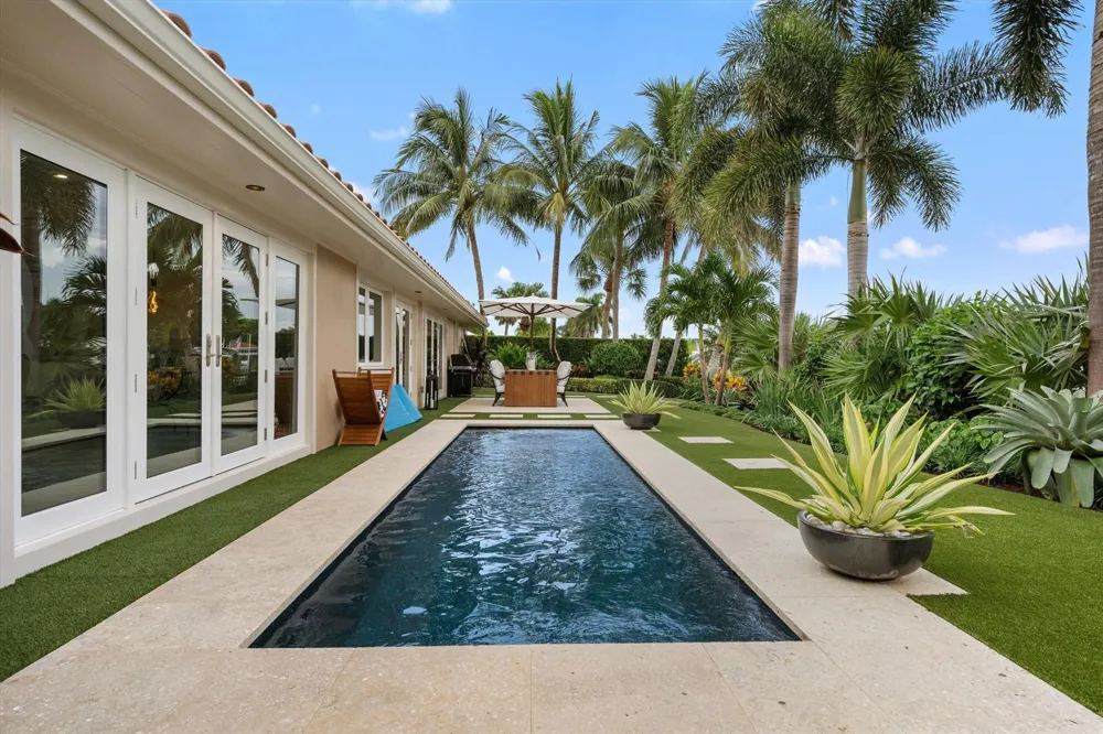 8884 SE Pelican Island Way Hobe Sound, FL 33455