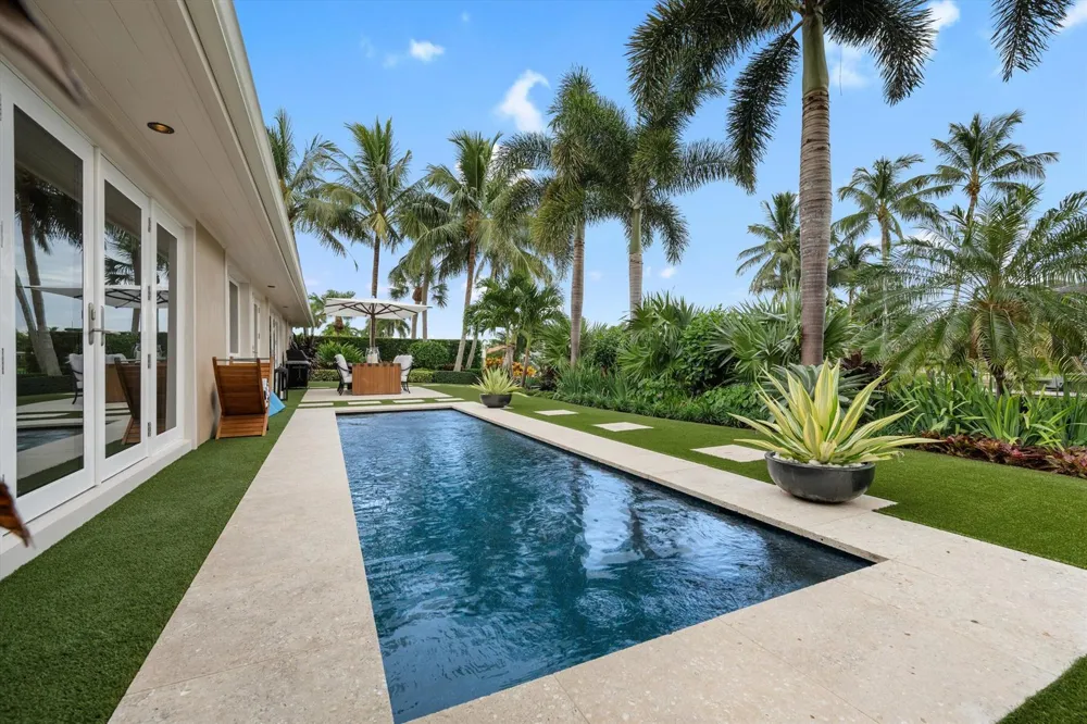 8884 SE Pelican Island Way Hobe Sound, FL 33455