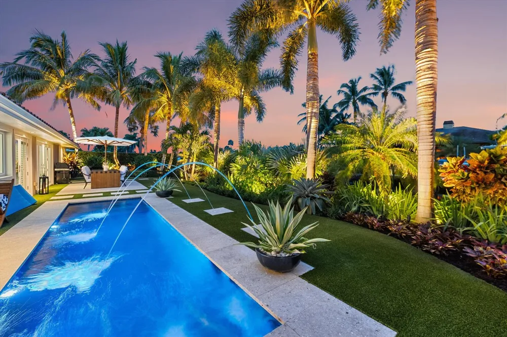 8884 SE Pelican Island Way Hobe Sound, FL 33455