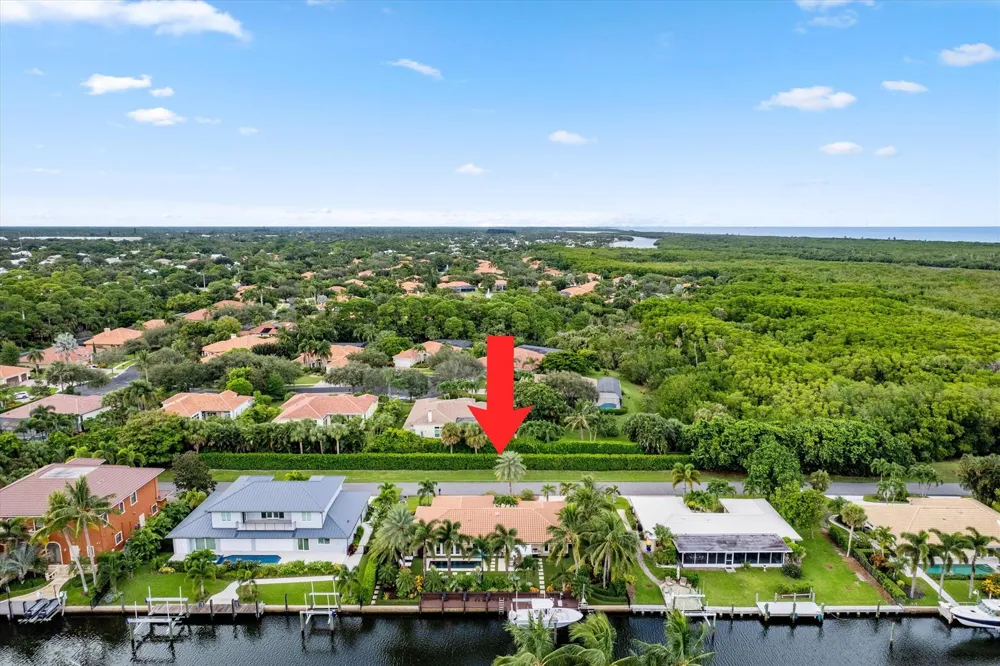 8884 SE Pelican Island Way Hobe Sound, FL 33455