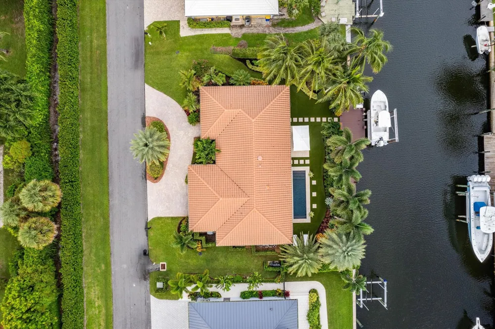 8884 SE Pelican Island Way Hobe Sound, FL 33455