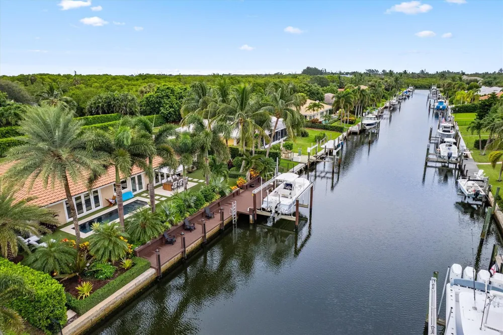 8884 SE Pelican Island Way Hobe Sound, FL 33455