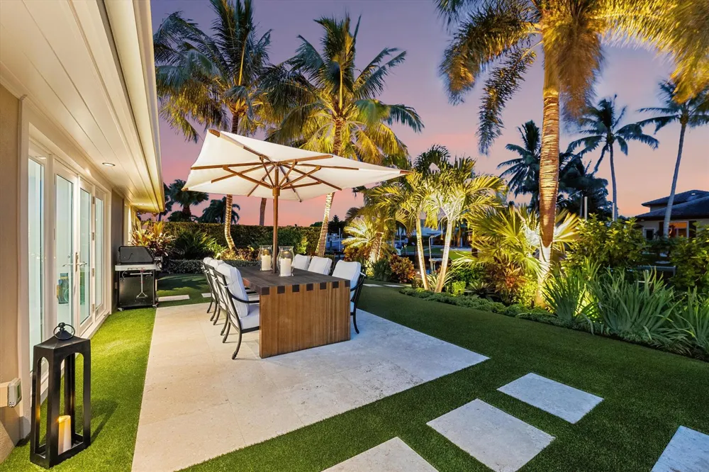 8884 SE Pelican Island Way Hobe Sound, FL 33455