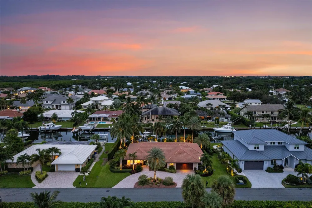 8884 SE Pelican Island Way Hobe Sound, FL 33455