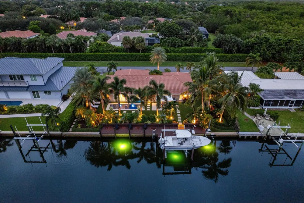 8884 SE Pelican Island Way Hobe Sound, FL 33455