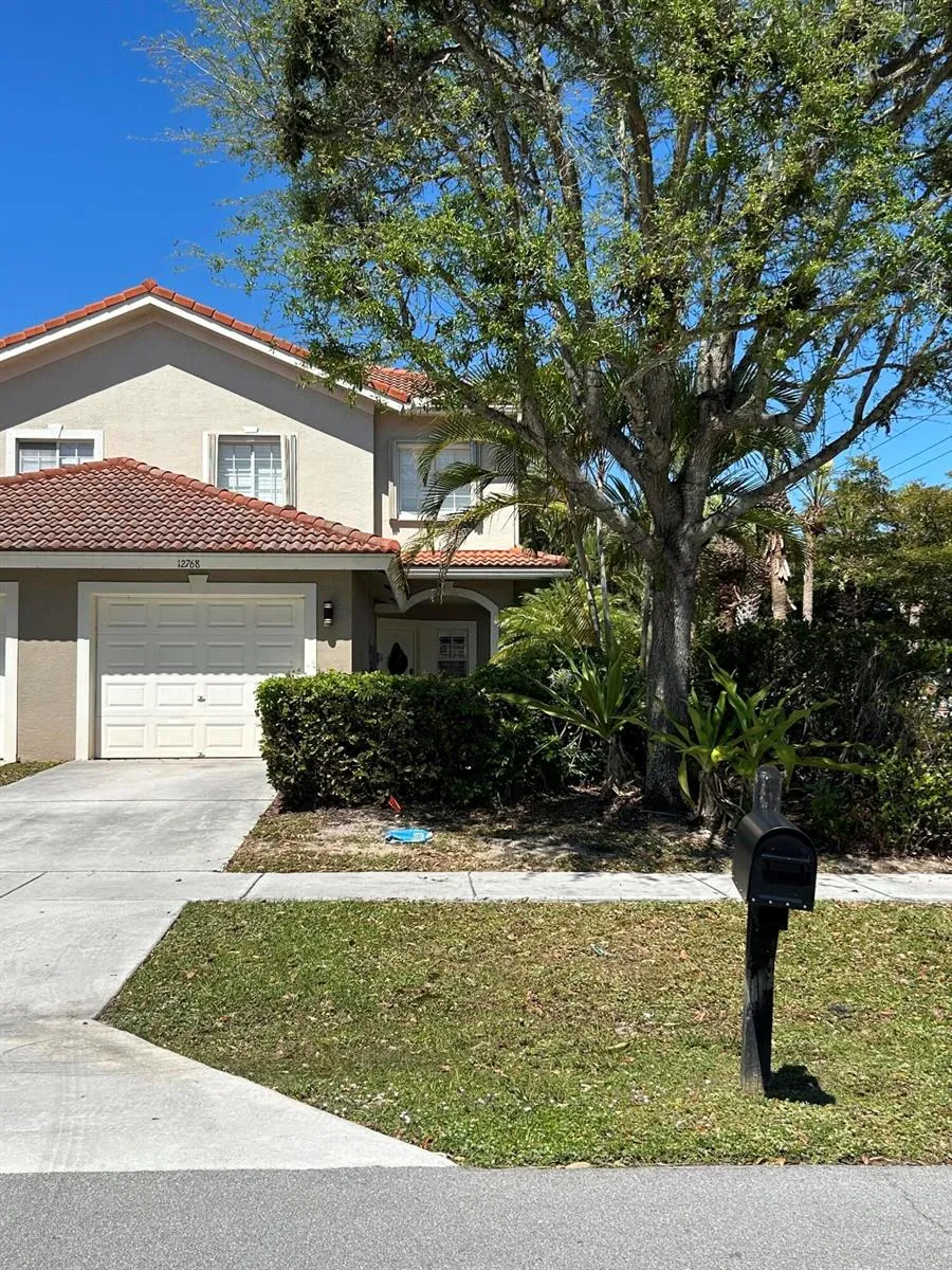12768 Westhampton Circle Wellington, FL 33414