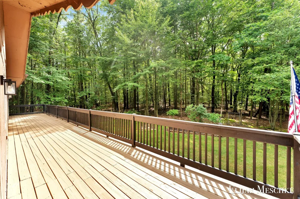 1160 Scenic Drive Laketon Township, MI 49445