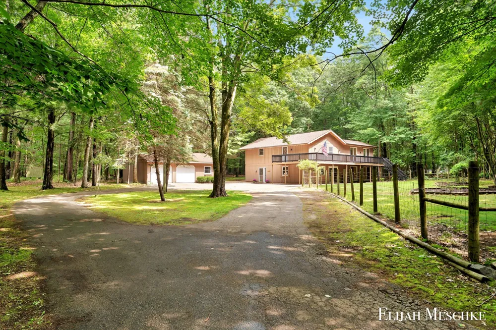 1160 Scenic Drive Laketon Township, MI 49445