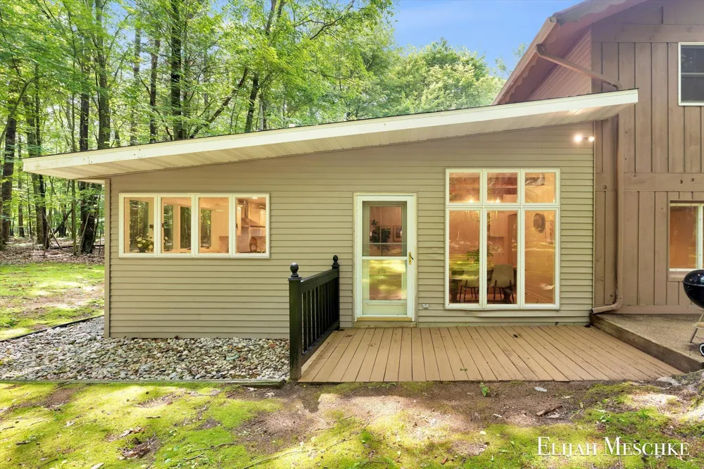 1160 Scenic Drive Laketon Township, MI 49445