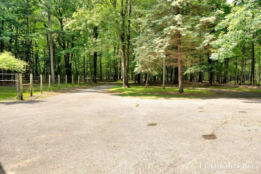 1160 Scenic Drive Laketon Township, MI 49445