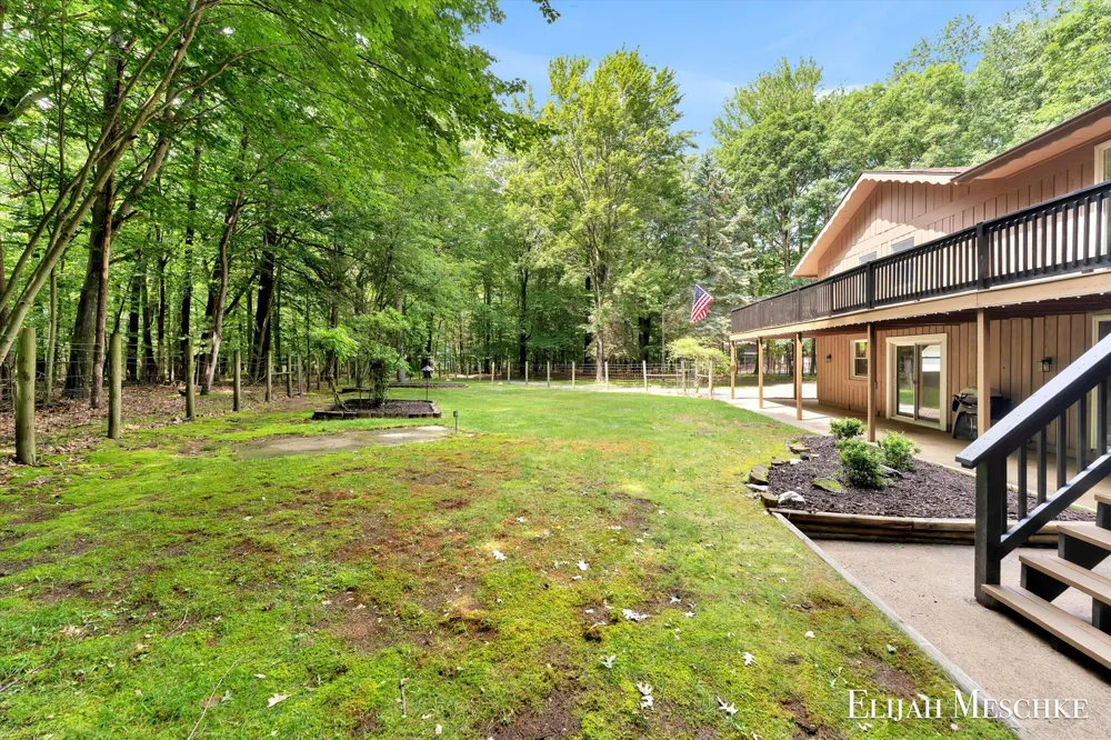 1160 Scenic Drive Laketon Township, MI 49445