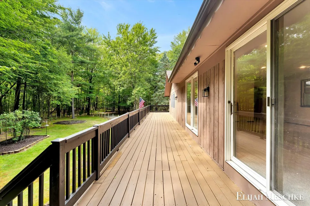 1160 Scenic Drive Laketon Township, MI 49445