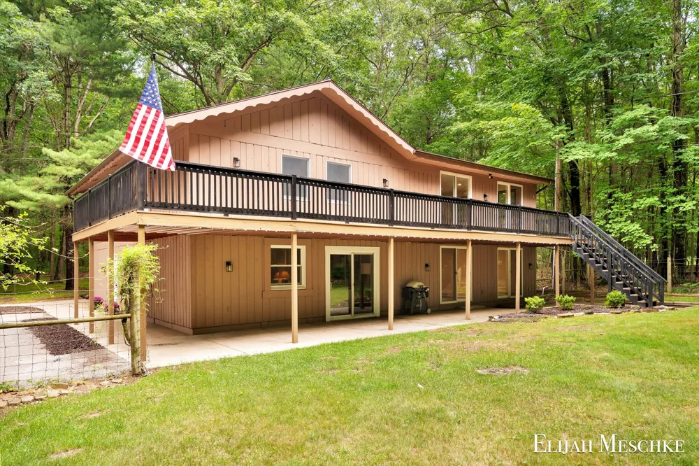 1160 Scenic Drive Laketon Township, MI 49445