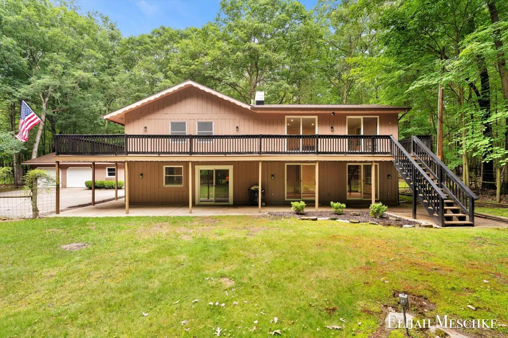 1160 Scenic Drive Laketon Township, MI 49445