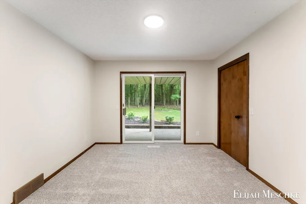 1160 Scenic Drive Laketon Township, MI 49445