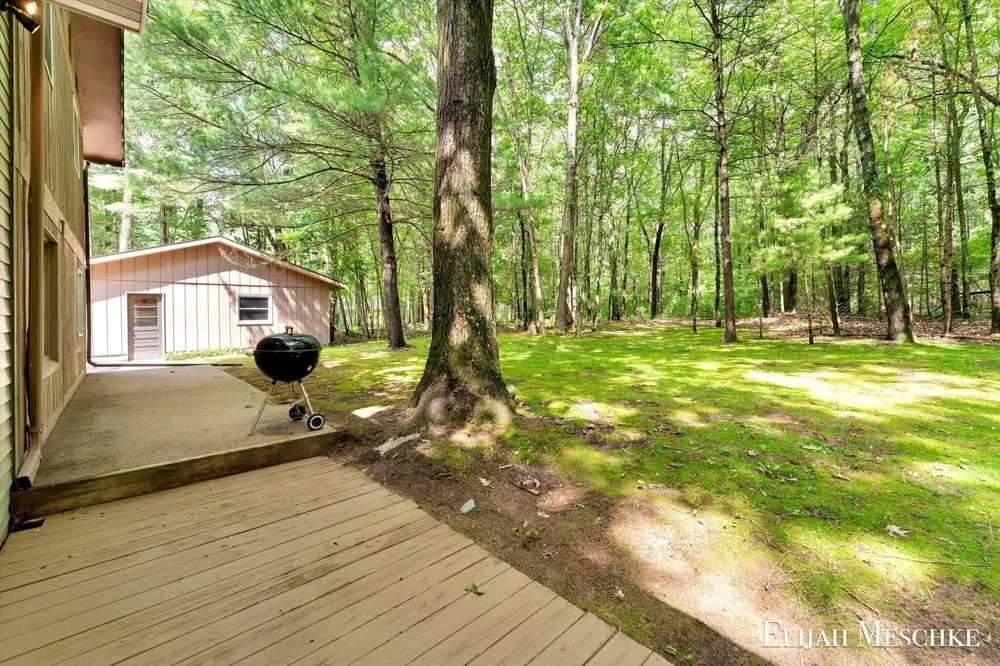 1160 Scenic Drive Laketon Township, MI 49445