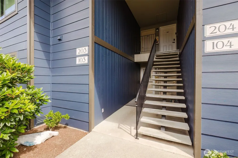 3580 Narrows View Lane NE #103 Bremerton, WA 98310