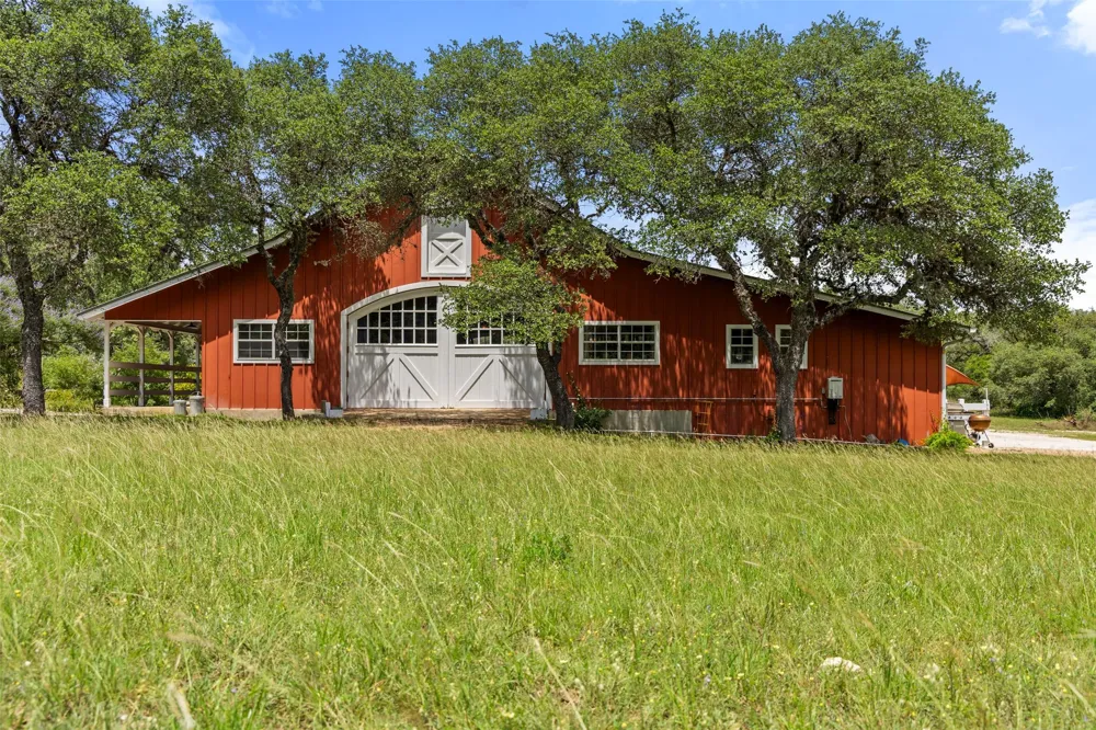 505 Red Corral Ranch Road Wimberley, TX 78676