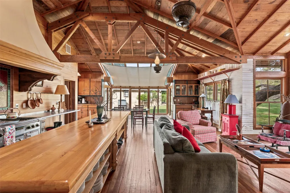 505 Red Corral Ranch Road Wimberley, TX 78676